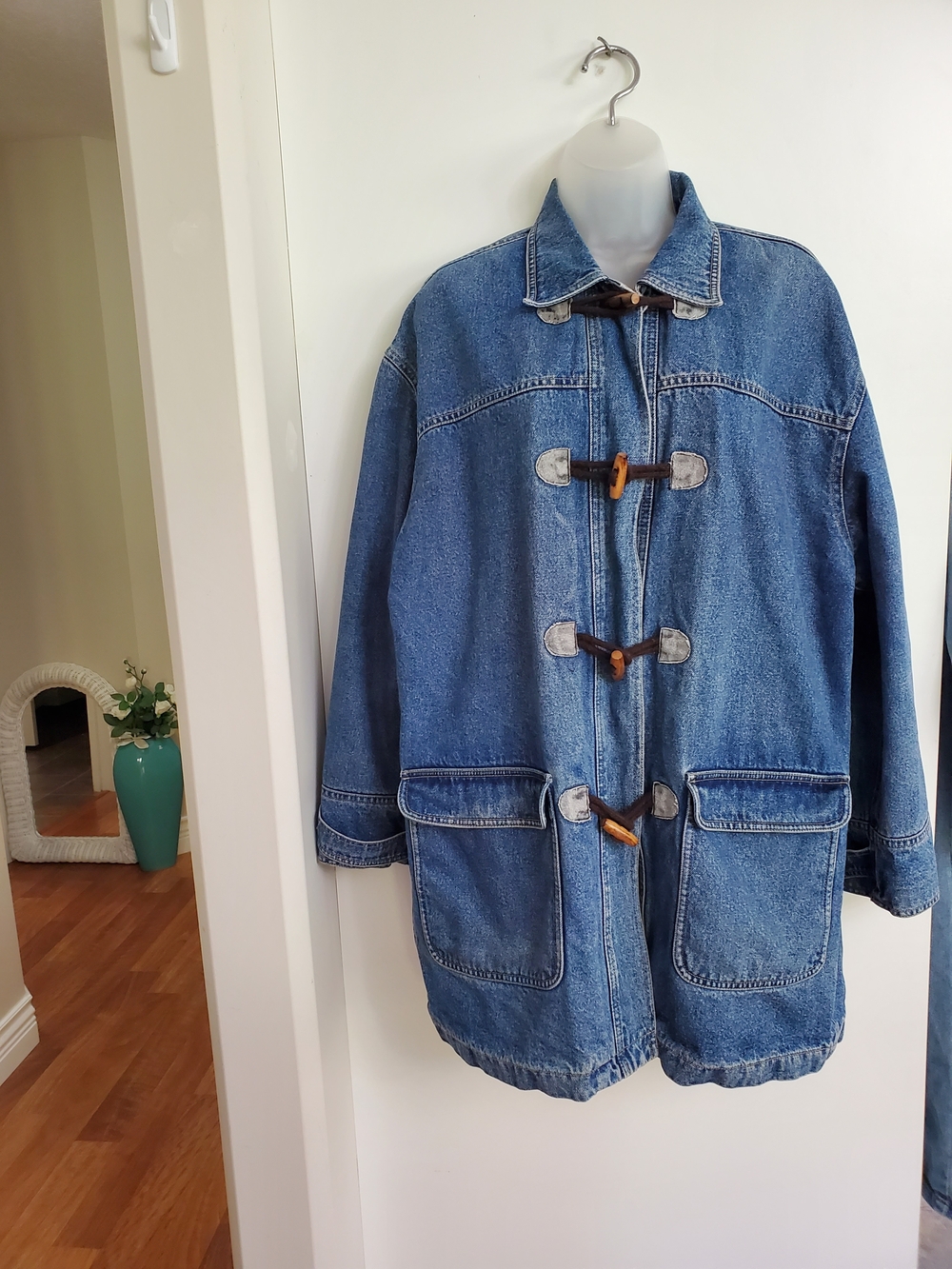 Liz Claiborne Medium Blue Denim Toggle Jacket Fits L